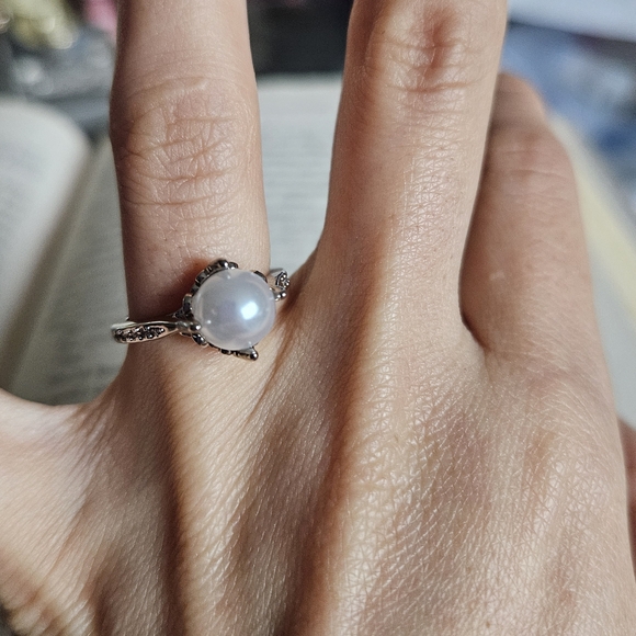 YNS Generic Silver Ring with Pearl Accent Size 6 - Picture 8 of 8